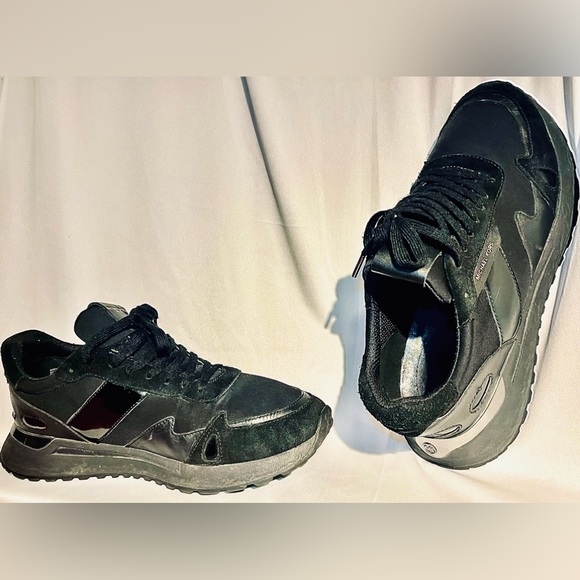 NWOT| MICHAEL KORS TRAINER MILES SUEDE AND SCUBA | BLK - Picture 13 of 13